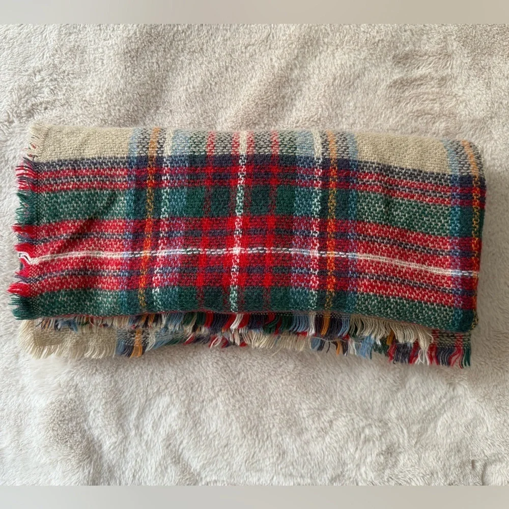 Modcloth Loch and Key Blanket Scarf Tartan Plaid